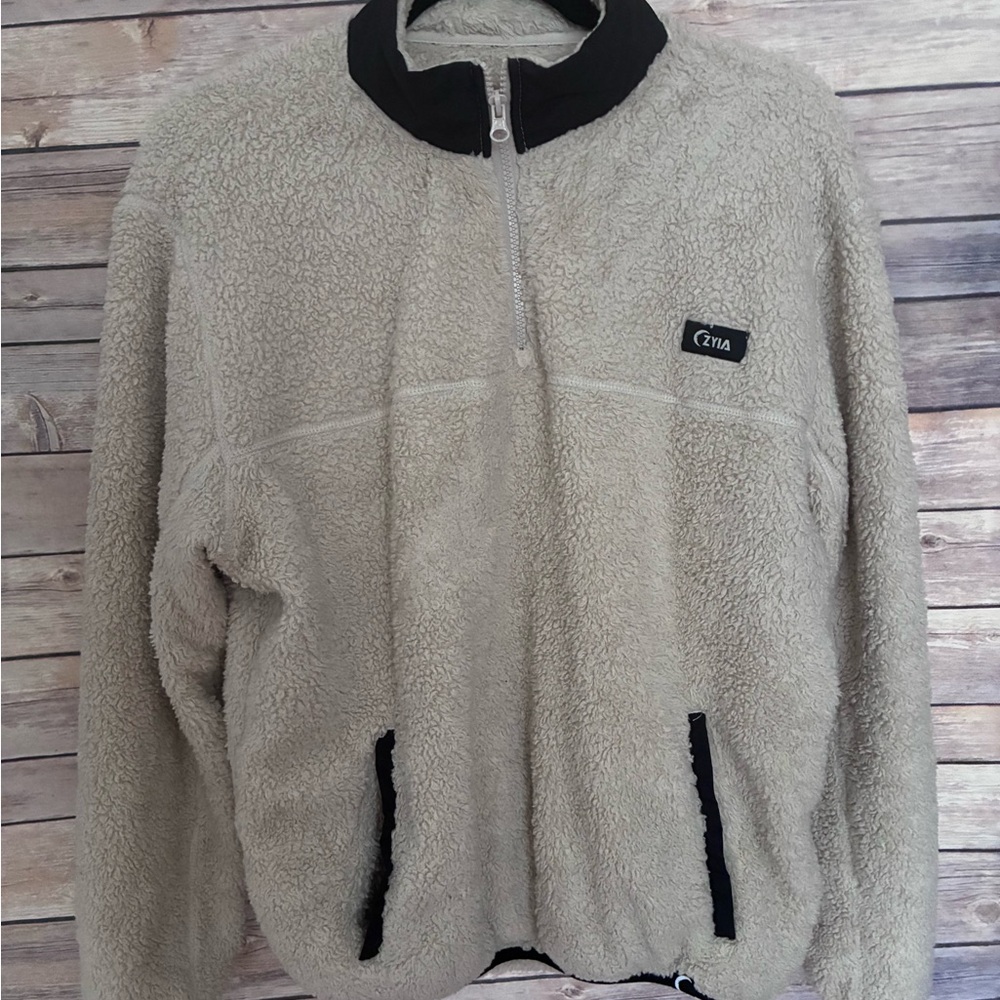 ZYIA Cream Sherpa Fleece Jacket size medium